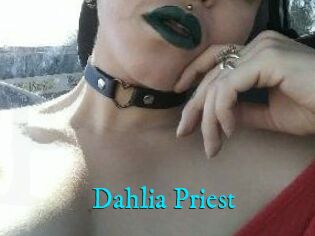 Dahlia_Priest