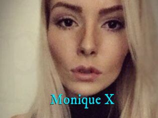 Monique_X