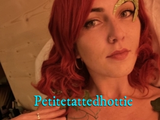Petitetattedhottie