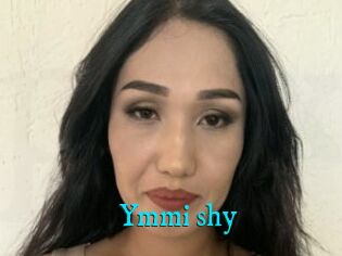 Ymmi_shy